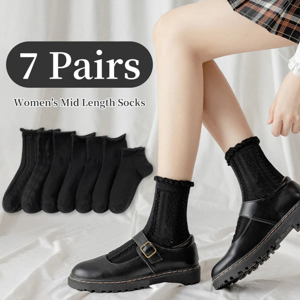 7 Pairs of Women Spring and Summer Black Midlength Socks Are Simple